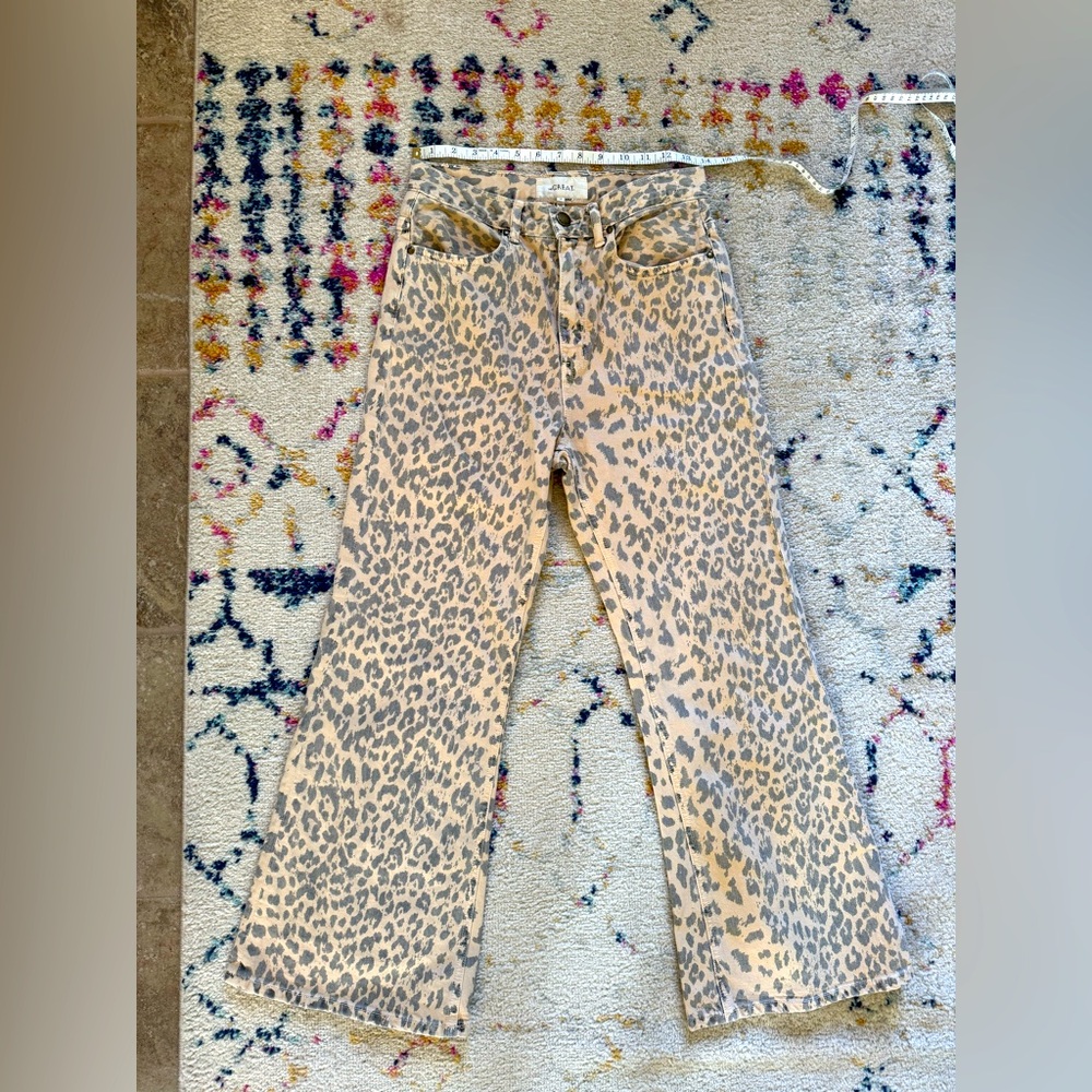 TheGREAT. Kick bell jeans leopard